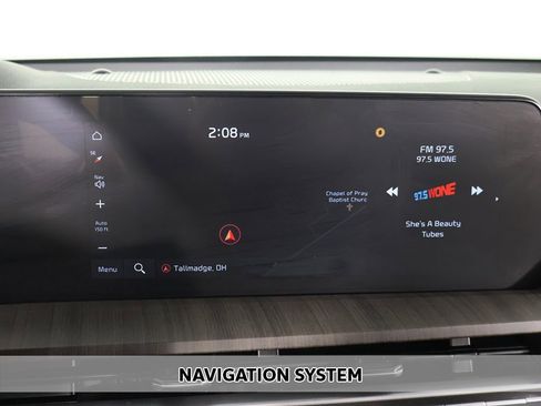 Used 2024 Kia Telluride EX w/ EX Captain's Chair Package image 3