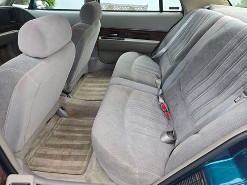 Used 1997 Buick Le Sabre Custom w/ Headliner Lighting Pkg FWD image 11
