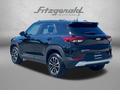Used 2025 Chevrolet TrailBlazer LT AWD/4WD image 9