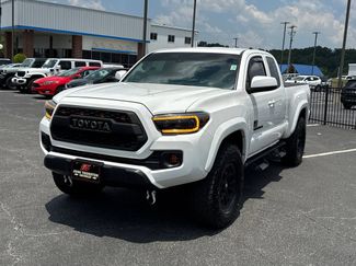 Used 2021 Toyota Tacoma SR5 AWD/4WD video 2