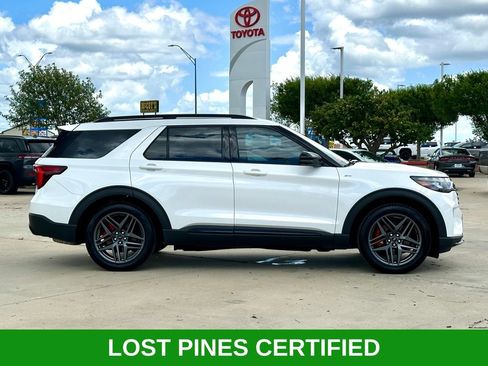 Used 2025 Ford Explorer ST-Line w/ Premium Package RWD image 10