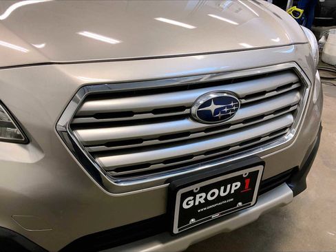 Used 2017 Subaru Outback 2.5i Limited image 31