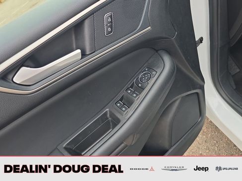 Used 2024 Ford Edge SEL AWD/4WD image 11