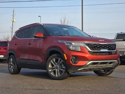 Used 2023 Kia Seltos S w/ Navigation Package