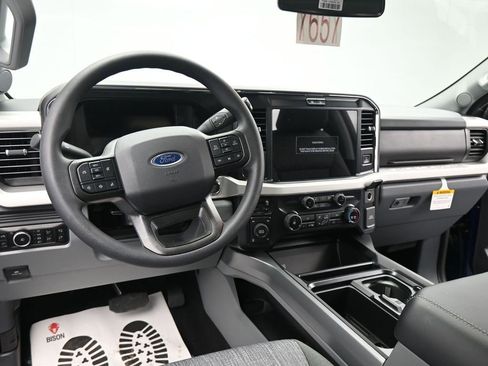 New 2026 Ford F250 XLT w/ XLT Premium Package AWD/4WD image 11