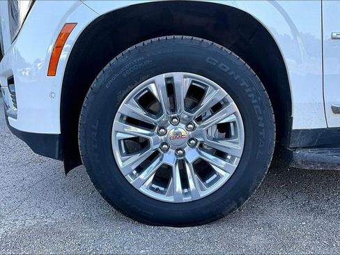 Used 2025 GMC Yukon Denali AWD/4WD image 35