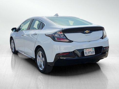 Used 2017 Chevrolet Volt LT w/ Comfort Package FWD image 5