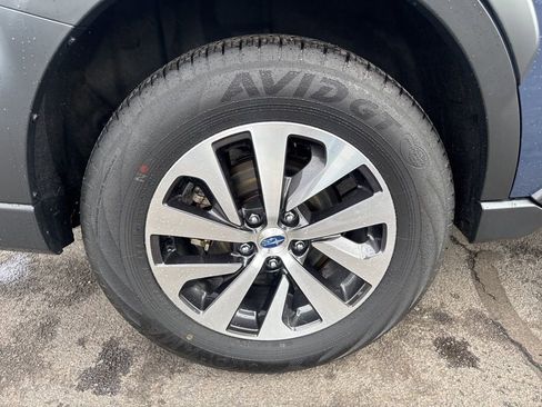 Certified 2025 Subaru Outback image 9