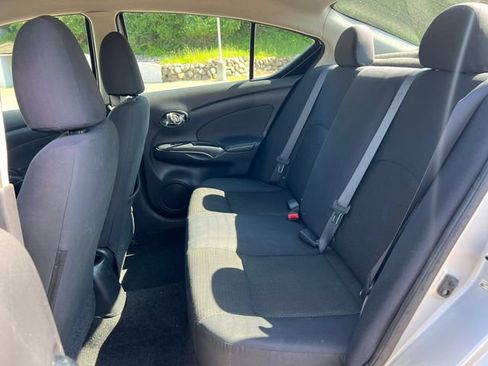 Used 2013 Nissan Versa SV FWD image 5