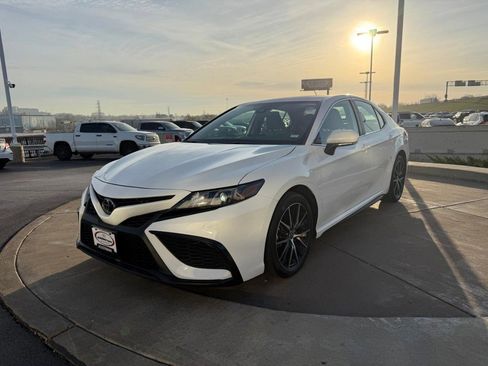 Certified 2023 Toyota Camry SE w/ Blackout Package (TMS) image 10