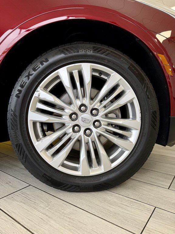 Used 2017 Cadillac XT5 Premium Luxury FWD image 19