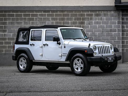 Used 2016 Jeep Wrangler Unlimited Sport w/ Quick Order Package 24S AWD/4WD image 2