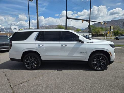 Used 2025 Chevrolet Tahoe High Country AWD/4WD image 2