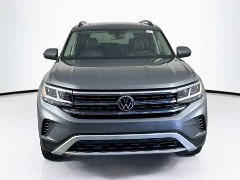 Used 2023 Volkswagen Atlas SE image 2