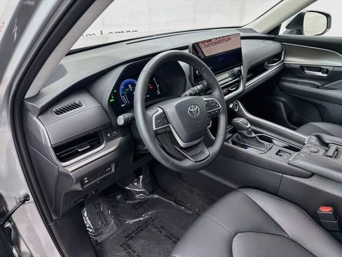 Used 2026 Toyota Grand Highlander AWD Hybrid image 9