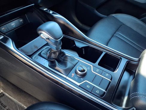 Certified 2022 Kia Sorento S image 21