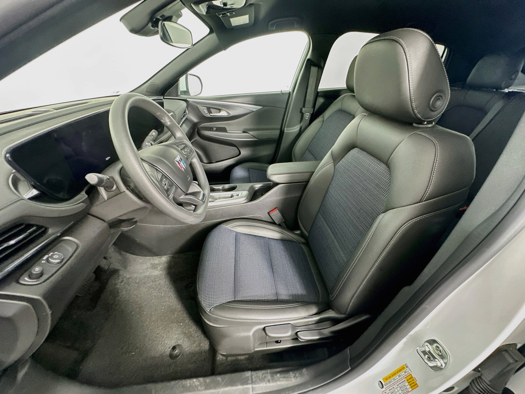 Used 2026 Buick Envista Preferred FWD image 13