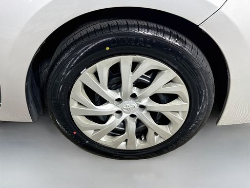 Used 2019 Toyota Corolla LE FWD image 31