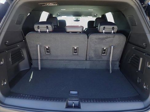 New 2026 Chevrolet Traverse Z71 w/ Enhanced Driving Package AWD/4WD image 8