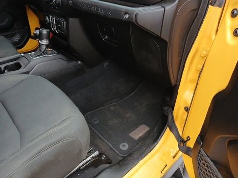 Used 2019 Jeep Wrangler Unlimited Sport S image 31