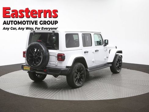 Used 2025 Jeep Wrangler Unlimited Sahara AWD/4WD image 36