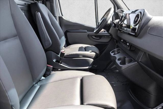New 2026 Mercedes-Benz Sprinter 2500 image 24