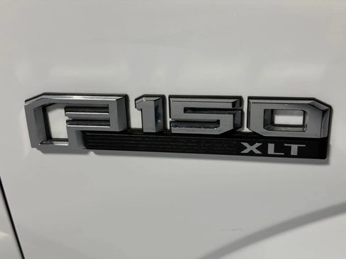 Used 2015 Ford F150 XLT w/ Equipment Group 302A Luxury AWD/4WD image 11