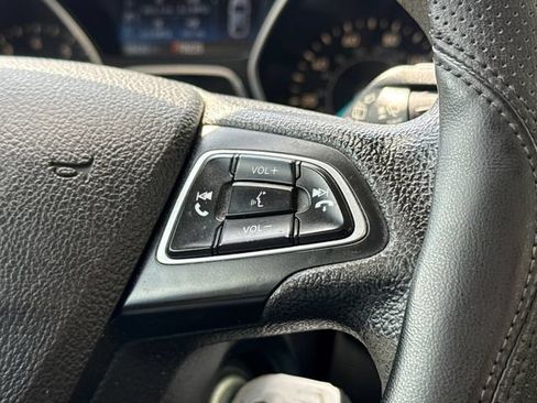 Used 2019 Ford Escape S FWD image 27