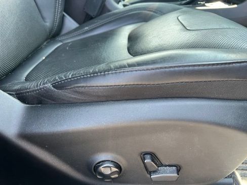 Used 2019 Jeep Cherokee Limited AWD/4WD image 11