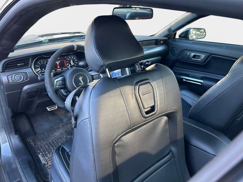 Used 2021 Ford Mustang Shelby GT500 w/ Technology Package RWD image 14