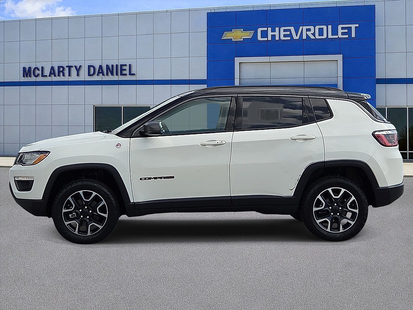 Used 2019 Jeep Compass Trailhawk w/ Safety & Security Group AWD/4WD image 3