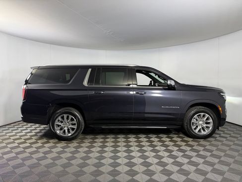 Used 2026 Chevrolet Suburban Premier AWD/4WD image 5