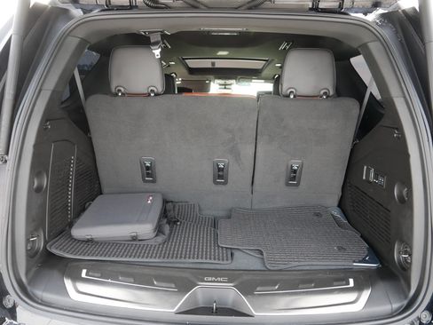 Certified 2023 GMC Yukon Denali Ultimate image 18