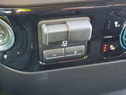 Used 2025 GMC Sierra 1500 Elevation image 26