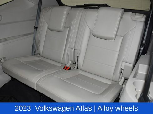 Used 2023 Volkswagen Atlas SE image 28