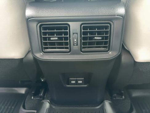 Used 2023 Toyota RAV4 XLE Premium image 13