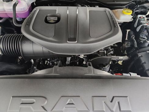 New 2026 RAM 1500 Laramie AWD/4WD image 34