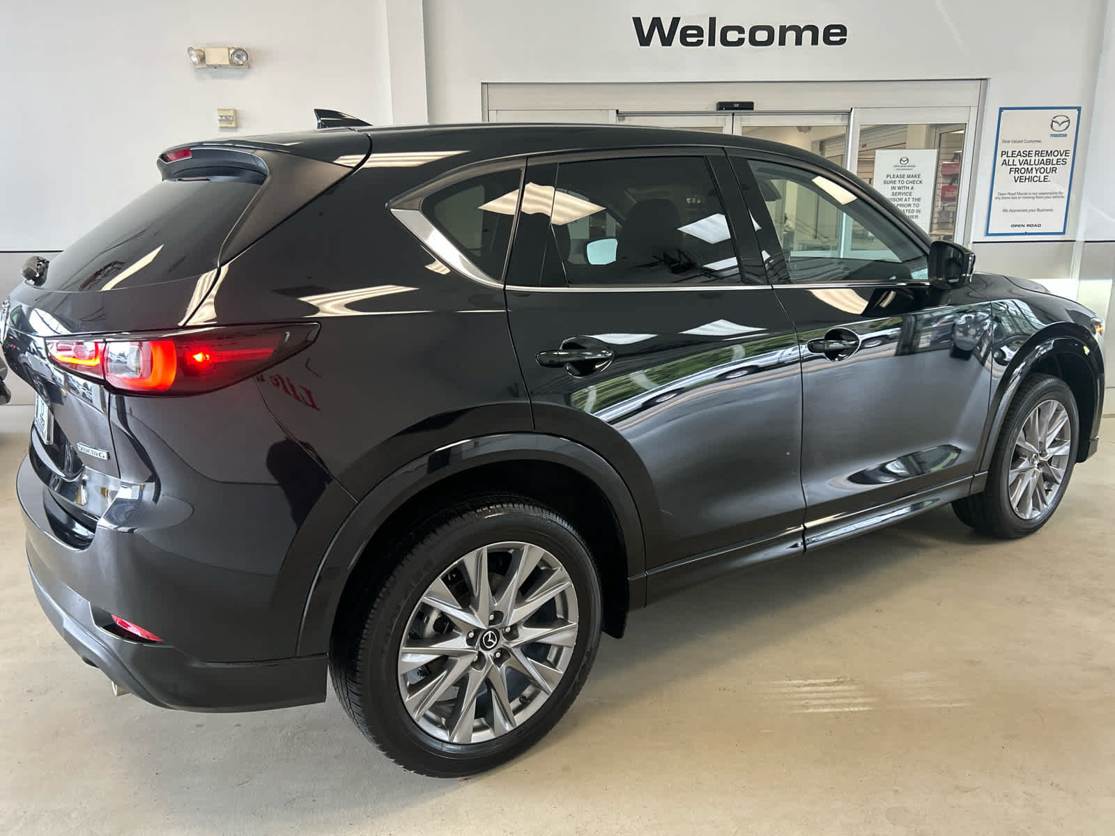 Certified 2024 MAZDA CX-5 AWD 2.5 S w/ Premium Package image 5