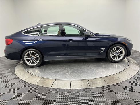 Used 2017 BMW 340i Gran Turismo xDrive image 17