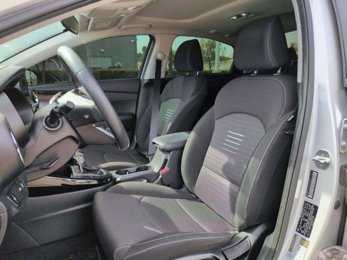 Used 2019 Kia Forte S w/ S Premium Package image 16