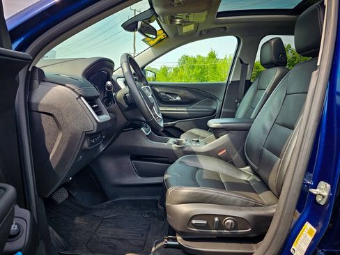 Used 2023 GMC Terrain SLT w/ Tech Package AWD/4WD image 14