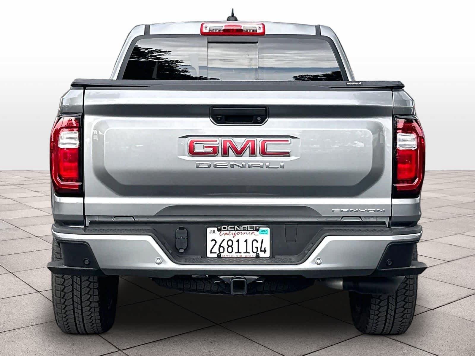 Used 2025 GMC Canyon Denali AWD/4WD image 5