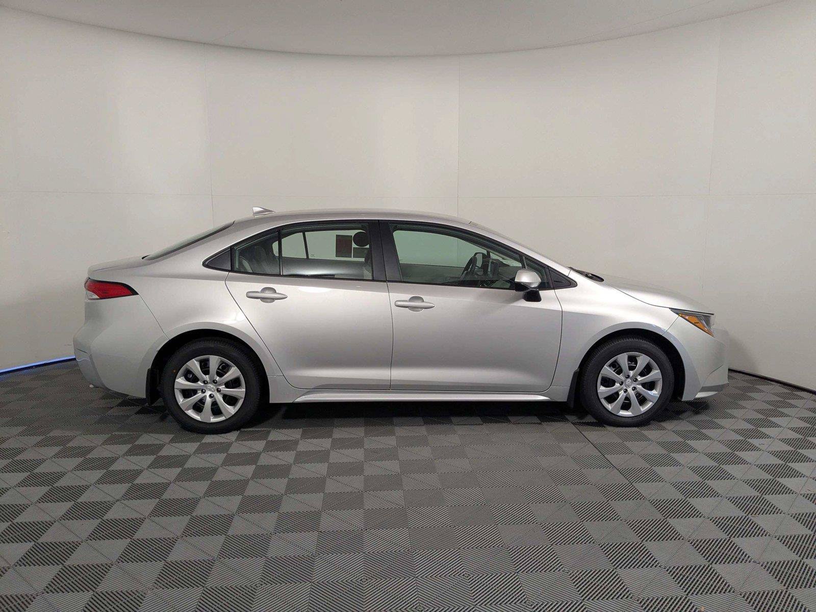 New 2027 Toyota Corolla LE FWD image 4