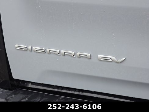 Used 2025 GMC Sierra EV Denali AWD/4WD image 55