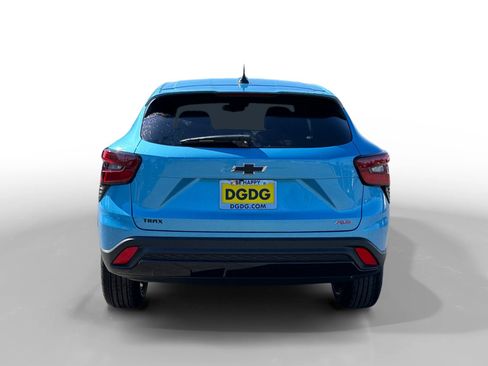 New 2026 Chevrolet Trax RS w/ Driver Confidence Package FWD image 4