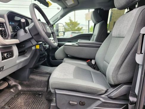 New 2026 Ford F250 XLT w/ FX4 Off-Road Package AWD/4WD image 18