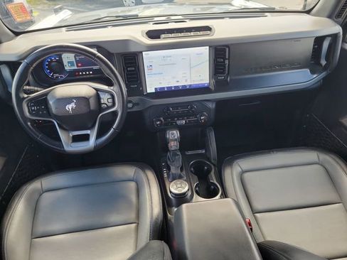 Used 2023 Ford Bronco Everglades image 11