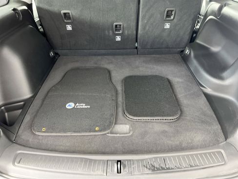 Used 2023 Jeep Grand Cherokee Laredo image 24