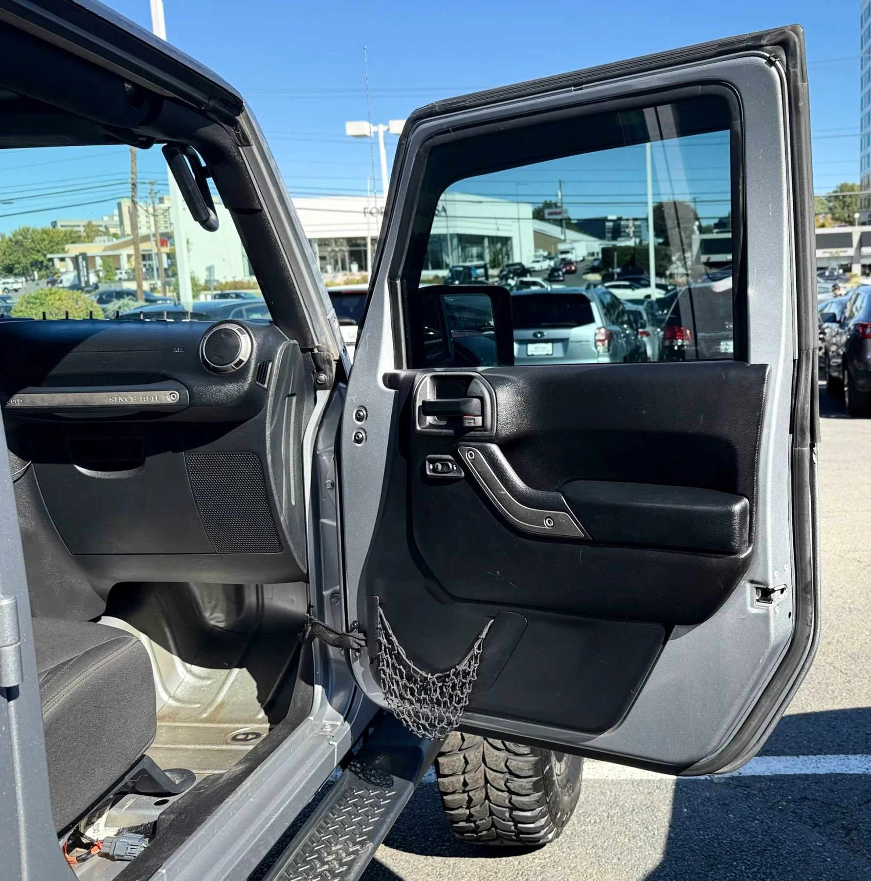 Used 2015 Jeep Wrangler Unlimited Sport AWD/4WD image 25
