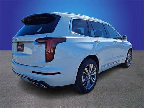 Used 2020 Cadillac XT6 Premium Luxury image 4